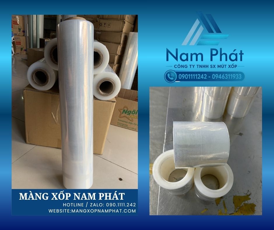 Màng PE quấn hàng là vật liệu đóng gói quan trọng đối với nhà máy, kho bãi và trung tâm logistics. Sản phẩm giúp cố định hàng hóa trên pallet, hạn chế bụi bẩn, giảm tình trạng xô lệch và hỗ trợ quá trình lưu kho, bốc xếp cũng như vận chuyển.